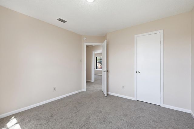 610 Squaw Creek Court, Arlington, TX 76018