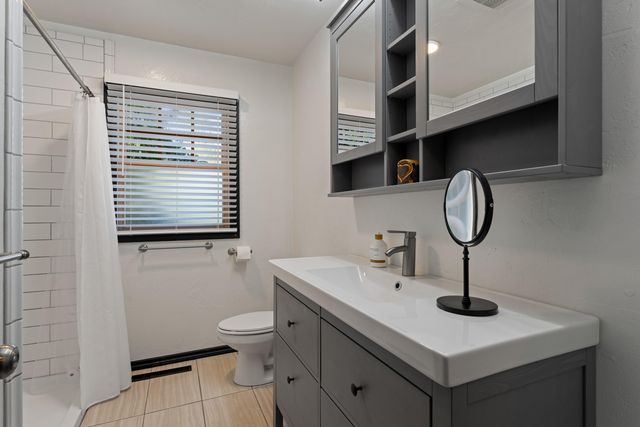 1201 E Park Street, Grants Pass, OR 97527