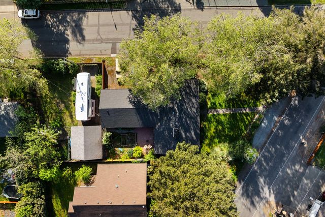 1201 E Park Street, Grants Pass, OR 97527