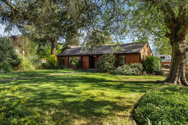 1201 E Park Street, Grants Pass, OR 97527