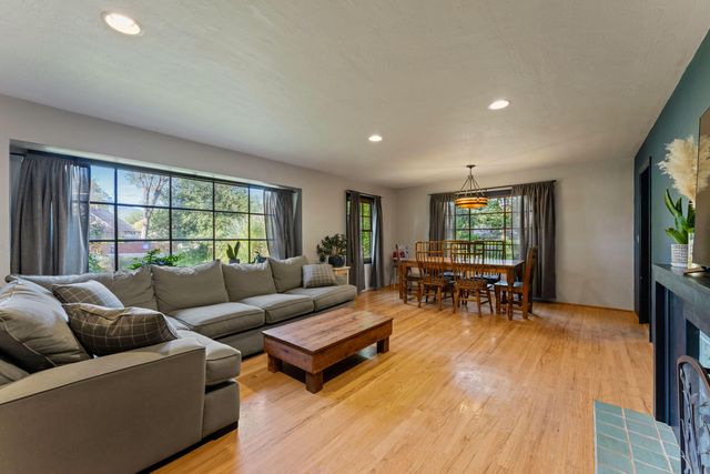 1201 E Park Street, Grants Pass, OR 97527