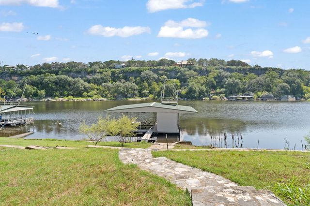 1517 Likeness RD, Spicewood, TX 78669
