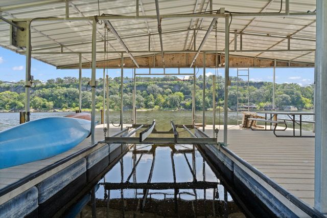 1517 Likeness RD, Spicewood, TX 78669
