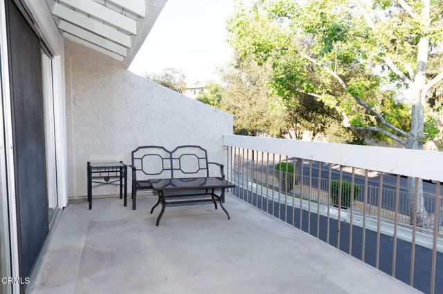 741 Warwick Avenue, Thousand Oaks, CA 91360