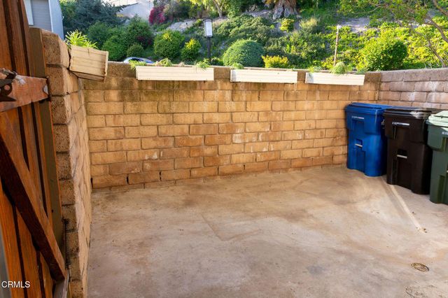 741 Warwick Avenue, Thousand Oaks, CA 91360