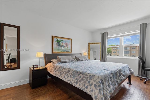 9340 Sunrise Lakes Blvd 209, Sunrise, FL 33322