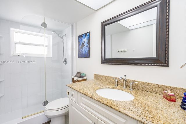 9340 Sunrise Lakes Blvd 209, Sunrise, FL 33322