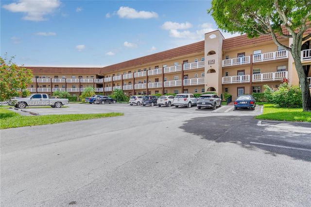 9340 Sunrise Lakes Blvd 209, Sunrise, FL 33322