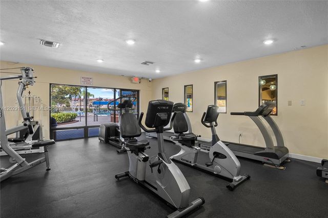 9340 Sunrise Lakes Blvd 209, Sunrise, FL 33322
