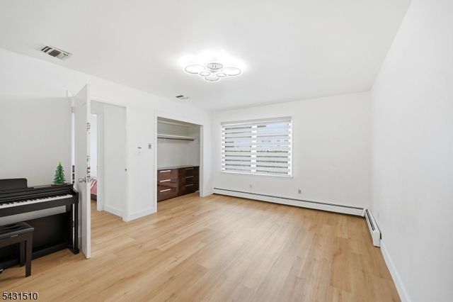 55 17Th Ave, Elmwood Park Boro, NJ 07407