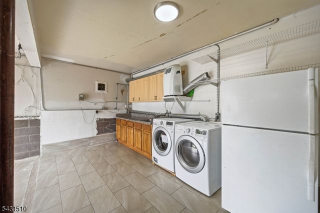 55 17Th Ave, Elmwood Park Boro, NJ 07407