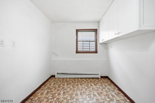 55 17Th Ave, Elmwood Park Boro, NJ 07407