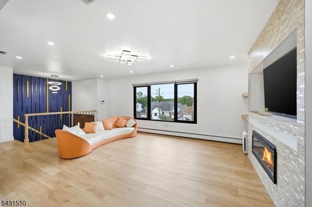 55 17Th Ave, Elmwood Park Boro, NJ 07407