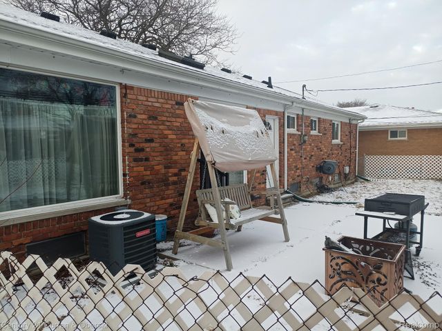 23175 Gladhill Lane, St. Clair Shores, MI 48080