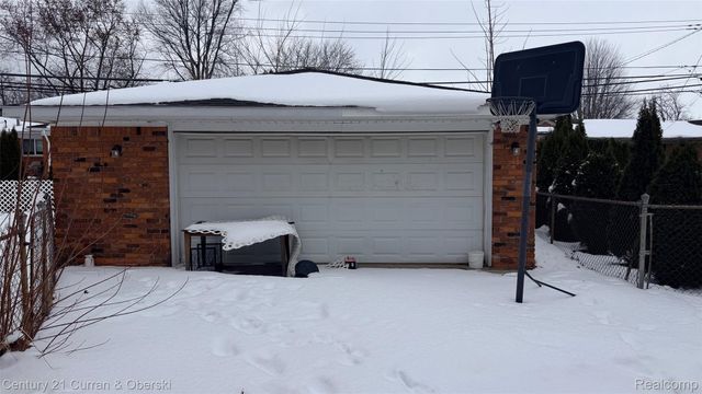 23175 Gladhill Lane, St. Clair Shores, MI 48080