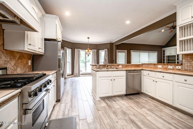 628 Kinsington Court, Ridgeland, MS 39157