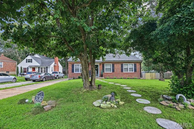306 Roberta Avenue, St Louis, MO 63135