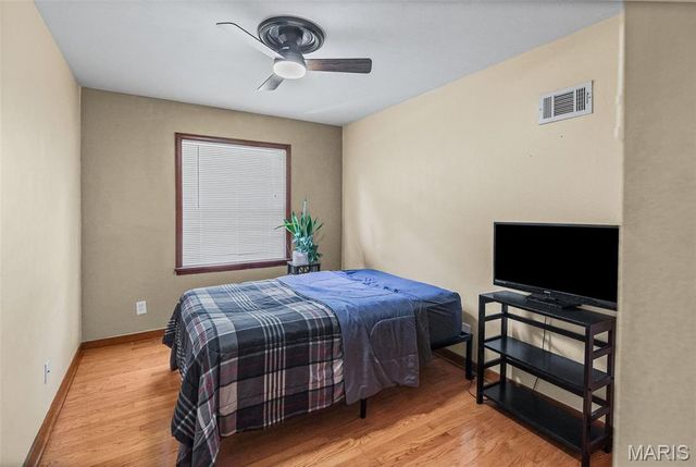306 Roberta Avenue, St Louis, MO 63135