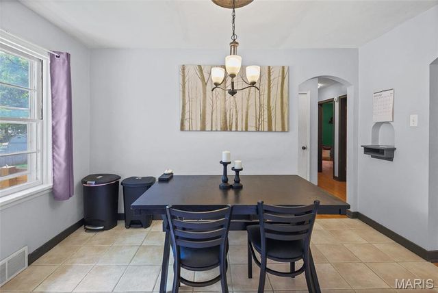 306 Roberta Avenue, St Louis, MO 63135