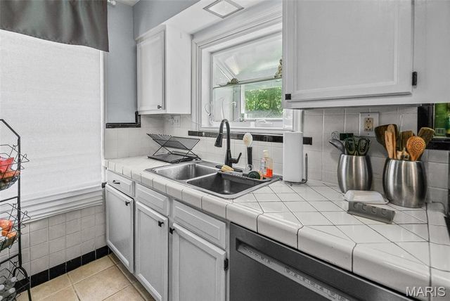 306 Roberta Avenue, St Louis, MO 63135