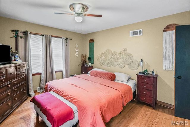 306 Roberta Avenue, St Louis, MO 63135