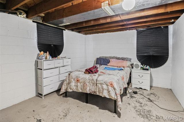 306 Roberta Avenue, St Louis, MO 63135