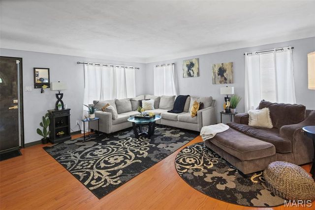 306 Roberta Avenue, St Louis, MO 63135
