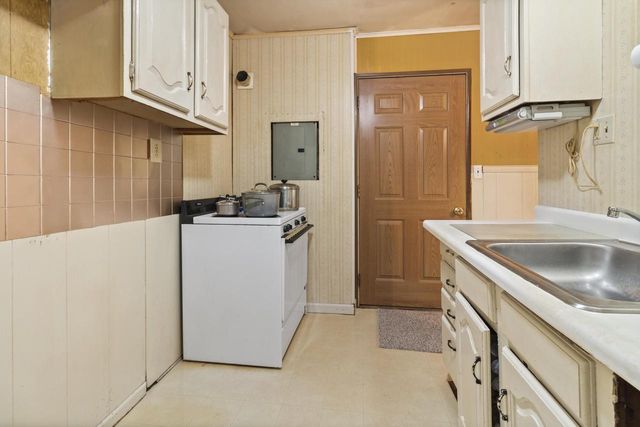 7227 S 37th PLACE, Franklin, WI 53132
