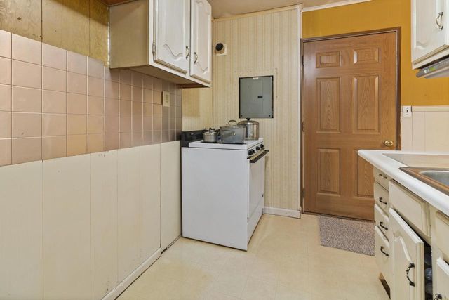 7227 S 37th PLACE, Franklin, WI 53132