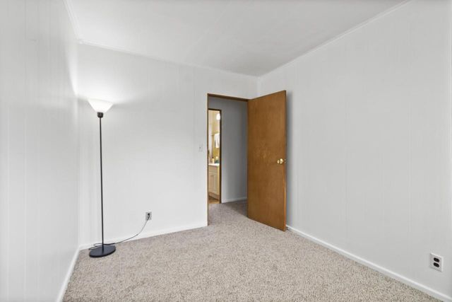 7227 S 37th PLACE, Franklin, WI 53132