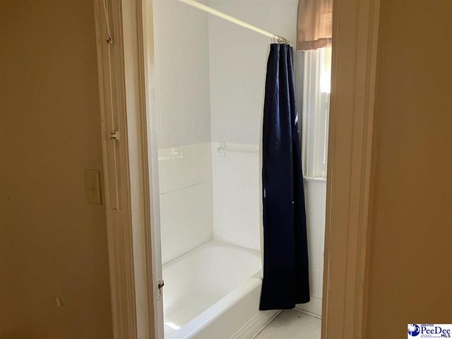 115 Carolina Ave, Lake City, SC 29560