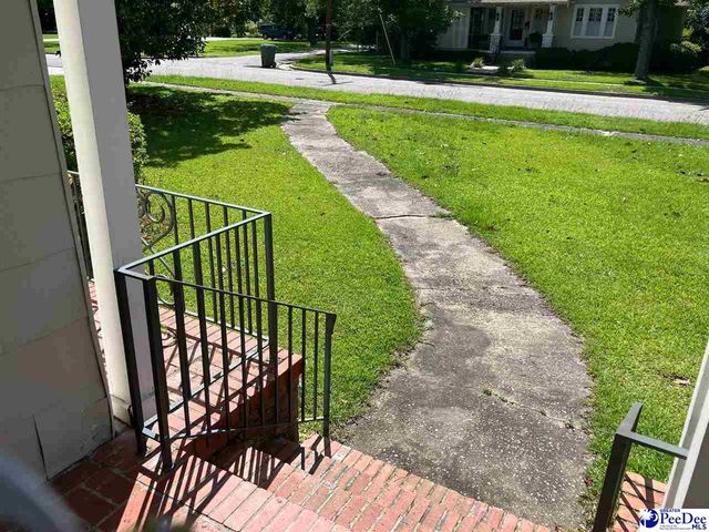 115 Carolina Ave, Lake City, SC 29560