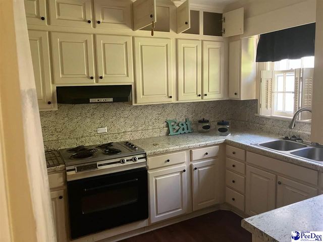 115 Carolina Ave, Lake City, SC 29560