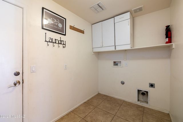 2739 S Pantano Edge Drive, Tucson, AZ 85730