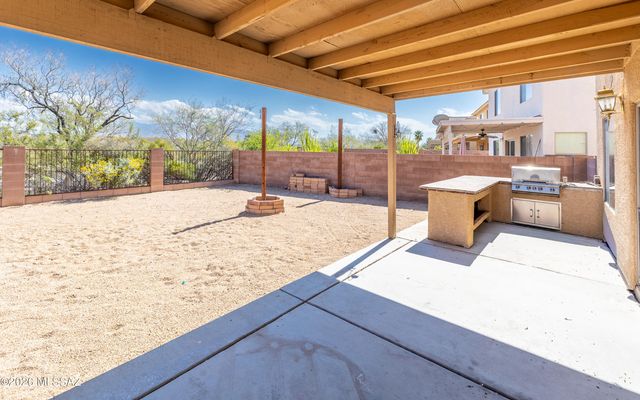 2739 S Pantano Edge Drive, Tucson, AZ 85730
