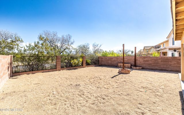 2739 S Pantano Edge Drive, Tucson, AZ 85730