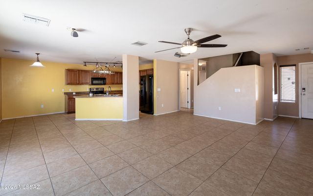2739 S Pantano Edge Drive, Tucson, AZ 85730