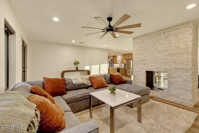 740 N ORACLE --, Mesa, AZ 85203