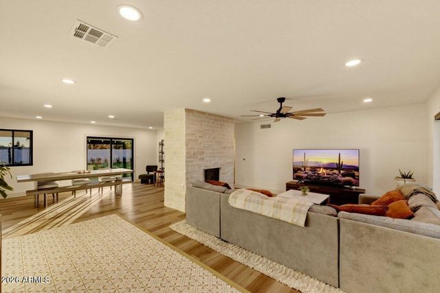 740 N ORACLE --, Mesa, AZ 85203