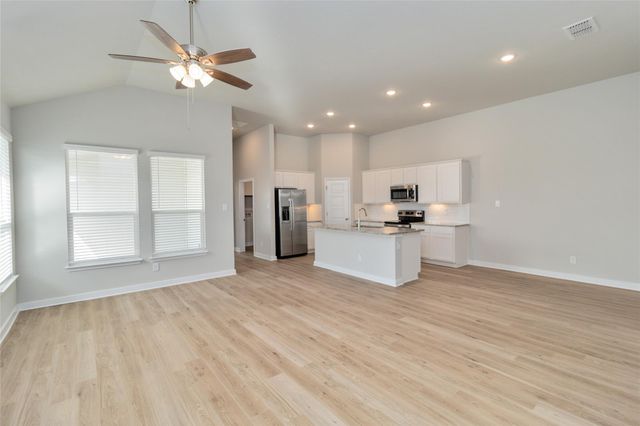 1020 Staglin ST A, Buda, TX 78610