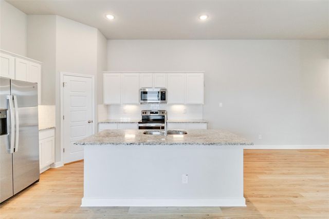 1020 Staglin ST A, Buda, TX 78610