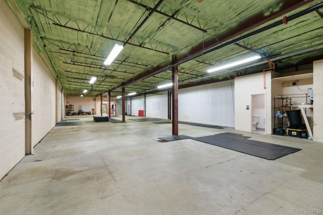 23208 GreaterMack Avenue unit B, St. Clair Shores, MI 48080