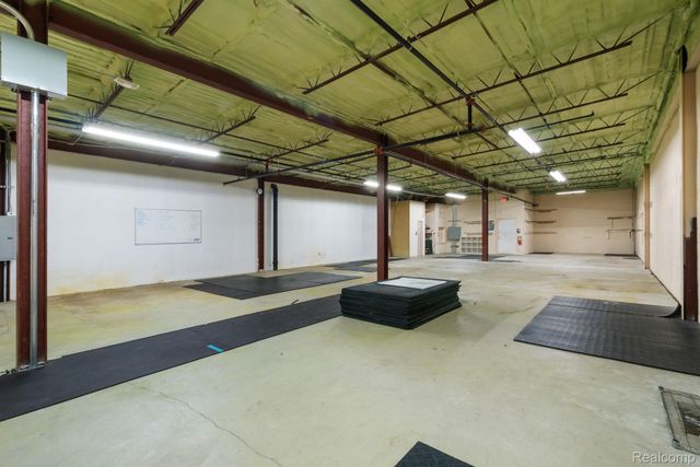 23208 GreaterMack Avenue unit B, St. Clair Shores, MI 48080