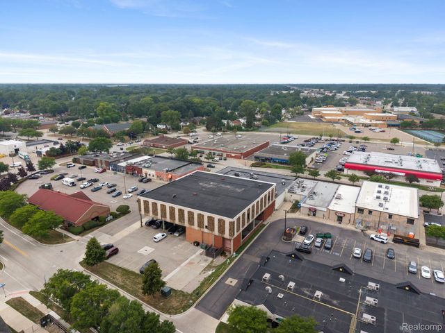 23208 GreaterMack Avenue unit B, St. Clair Shores, MI 48080