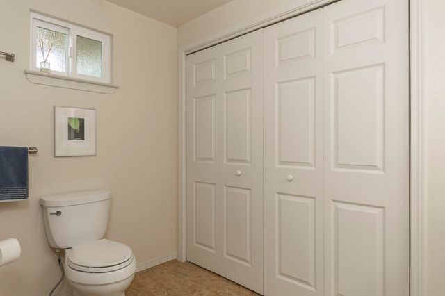 15902 Water Gap Road, Williams, OR 97544