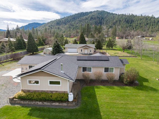 15902 Water Gap Road, Williams, OR 97544