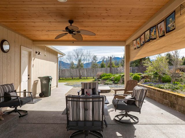 15902 Water Gap Road, Williams, OR 97544