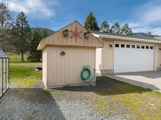 15902 Water Gap Road, Williams, OR 97544