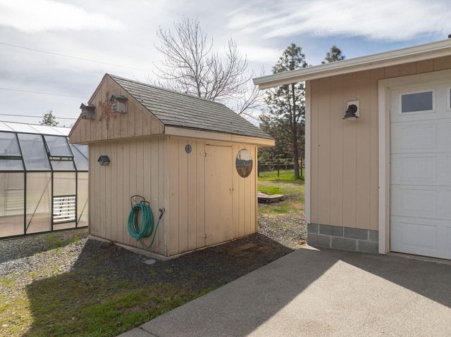 15902 Water Gap Road, Williams, OR 97544