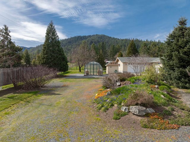 15902 Water Gap Road, Williams, OR 97544